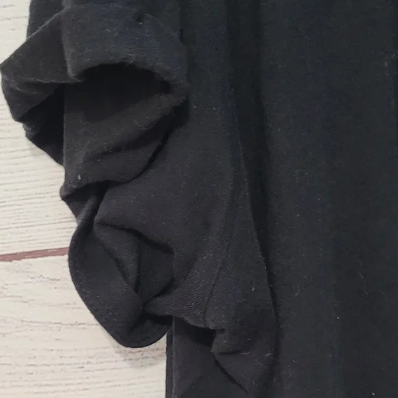 Euc Torrid 2 black  🖤 tshirt - Picture 2 of 6